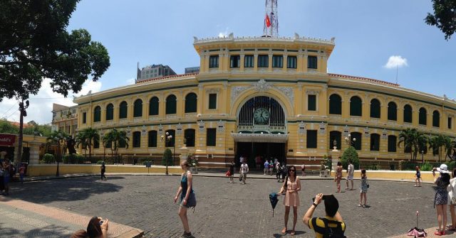 HỒ CHÍ MINH